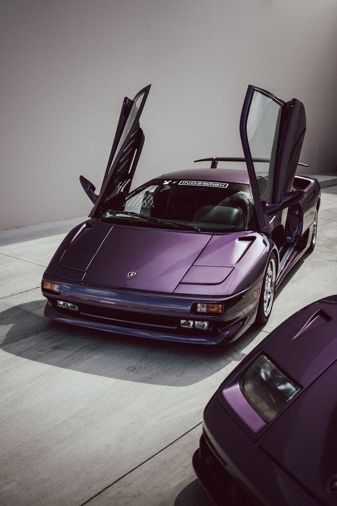 Lamborghini Diablo finished in Amethyst Ash